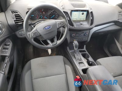 Zdjęcie 8 z 16 samochodu: 2019 FORD ESCAPE SE VIN:1FMCU0GD8KUC35473 - miniatura