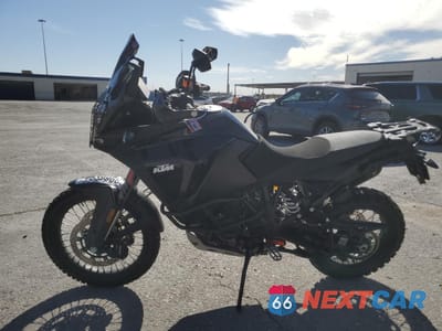 Trzecie zdjęcie samochodu z tyłu: 2020 KTM 1290 SUPER ADVENTURE R VIN:VBKV59409LM921103 - miniatura