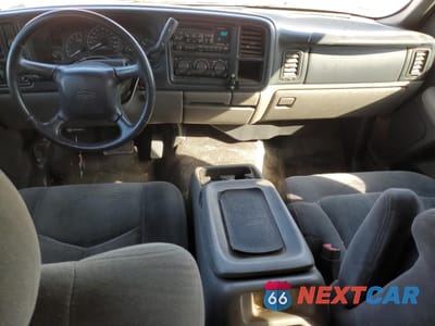 Zdjęcie 8 z 13 samochodu: 2002 CHEVROLET SUBURBAN C2500 VIN:3GNGC26U02G195308 - miniatura
