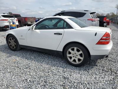 Drugie zdjęcie samochodu z przodu: 1998 MERCEDES-BENZ SLK 230 KOMPRESSOR VIN:WDBKK47FXWF037419 - miniatura
