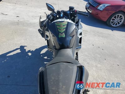 Zdjęcie 6 z 10 samochodu: 2022 KAWASAKI EX400 VIN:JKAEXKH17NDAG5740 - miniatura