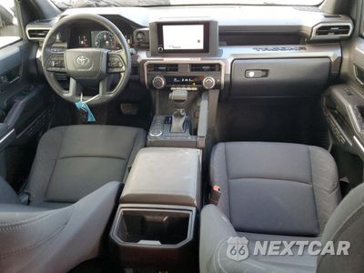 Zdjęcie 8 z 15 samochodu: 2024 TOYOTA TACOMA DOUBLE CAB VIN:3TMKB5FN7RM012613 - miniatura