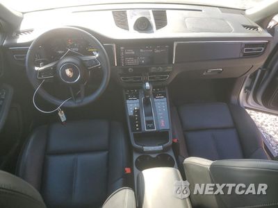 Zdjęcie 8 z 13 samochodu: 2022 PORSCHE MACAN GTS VIN:WP1AF2A50NLB32012 - miniatura