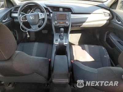 Zdjęcie 8 z 12 samochodu: 2018 HONDA CIVIC LX VIN:2HGFC2F57JH610511 - miniatura
