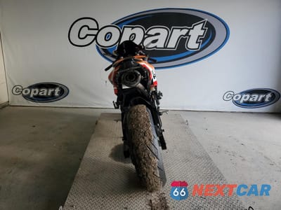 Czwarte zdjęcie samochodu z boku: 2008 HONDA CBR600 RR VIN:JH2PC40008M105971 - miniatura