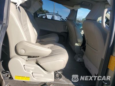 Zdjęcie 11 z 15 samochodu: 2011 TOYOTA SIENNA XLE VIN:5TDYK3DC4BS052508 - miniatura