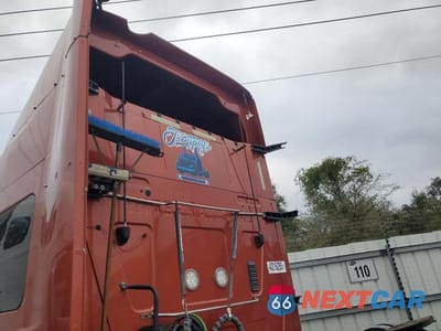 Zdjęcie 9 z 10 samochodu: 2019 INTERNATIONAL LT625 SEMI TRUCK VIN:3HSDZTZR4KN121545 - miniatura