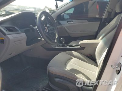 Zdjęcie 7 z 12 samochodu: 2017 HYUNDAI SONATA SE VIN:5NPE24AFXHH493713 - miniatura