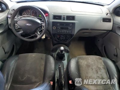 Zdjęcie 8 z 14 samochodu: 2005 FORD FOCUS ZX4 VIN:1FAFP34N95W242082 - miniatura