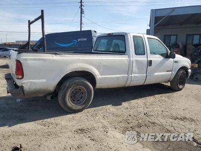 Trzecie zdjęcie samochodu z tyłu: 2000 FORD F250 SUPER DUTY VIN:1FTNX20F7YEC33132 - miniatura