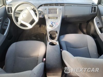 Zdjęcie 8 z 12 samochodu: 2013 TOYOTA PRIUS VIN:JTDKN3DU6D5556962 - miniatura
