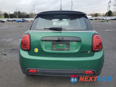 Zdjęcie 6 z 12 samochodu: 2023 MINI COOPER SE VIN:WMW13DJ02P2T05559 - miniatura