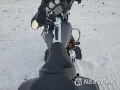 Zdjęcie 6 z 9 samochodu: 2016 HARLEY-DAVIDSON FLHXS STREET GLIDE SPECIAL VIN:1HD1KRM18GB662203 - miniatura