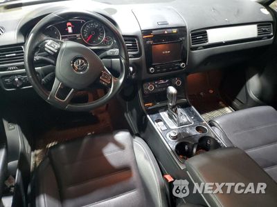 Zdjęcie 8 z 13 samochodu: 2014 VOLKSWAGEN TOUAREG V6 VIN:WVGEF9BP3ED012271 - miniatura