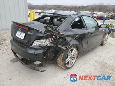Trzecie zdjęcie samochodu z tyłu: 2011 BMW 135 I VIN:WBAUC9C51BVM08966 - miniatura