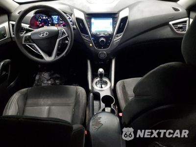 Zdjęcie 8 z 12 samochodu: 2013 HYUNDAI VELOSTER VIN:KMHTC6AD0DU109674 - miniatura