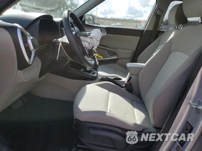 Zdjęcie 7 z 12 samochodu: 2020 KIA SOUL LX VIN:KNDJ23AU3L7098616 - miniatura