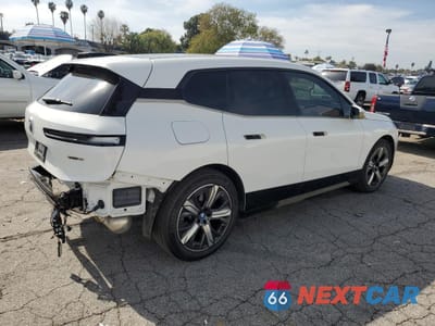 Trzecie zdjęcie samochodu z tyłu: 2022 BMW IX XDRIVE50 VIN:WB523CF09NCK81824 - miniatura