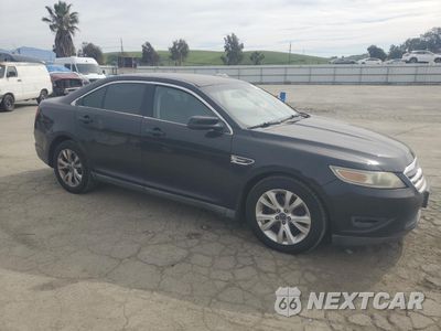 Czwarte zdjęcie samochodu z boku: 2010 FORD TAURUS SEL VIN:1FAHP2EW0AG136327 - miniatura