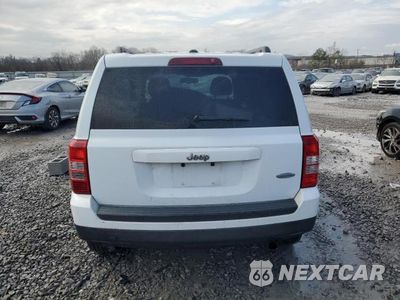 Zdjęcie 6 z 13 samochodu: 2016 JEEP PATRIOT LATITUDE VIN:1C4NJPFA0GD599240 - miniatura