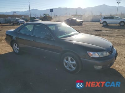 Czwarte zdjęcie samochodu z boku: 1997 LEXUS ES 300 VIN:JT8BF22G0V0017769 - miniatura