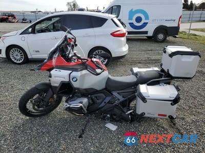 Trzecie zdjęcie samochodu z tyłu: 2025 BMW R 1300 GS ADVENTURE VIN:WB10M3300S6K82297 - miniatura