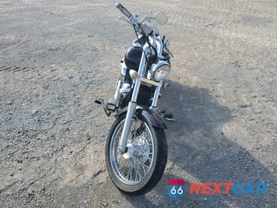 Drugie zdjęcie samochodu z przodu: 2005 HONDA VT750 C VIN:JH2RC440X5M800862 - miniatura