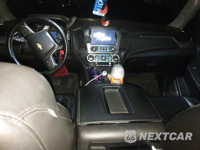 Zdjęcie 8 z 13 samochodu: 2015 CHEVROLET SUBURBAN C1500 LT VIN:1GNSCJKC8FR540527 - miniatura