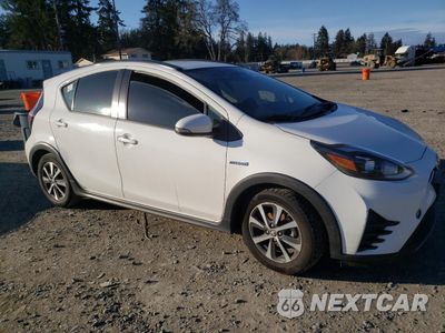 Czwarte zdjęcie samochodu z boku: 2018 TOYOTA PRIUS C VIN:JTDKDTB39J1617043 - miniatura