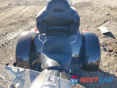 Piąte zdjęcie samochodu w środku: 2020 HARLEY-DAVIDSON FLHTCUTG VIN:1HD1MAF1XLB850661 - miniatura