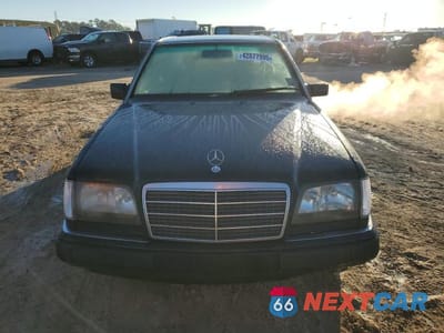 Piąte zdjęcie samochodu w środku: 1994 MERCEDES-BENZ E 320 VIN:WDBEA32E1RC058240 - miniatura