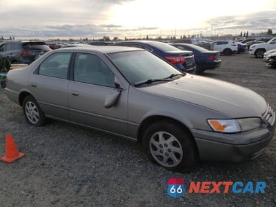 Czwarte zdjęcie samochodu z boku: 1998 TOYOTA CAMRY CE VIN:JT2BF22K1W0112230 - miniatura