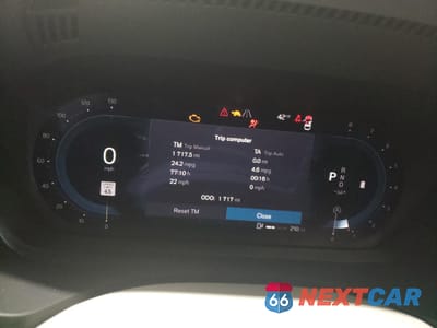 Zdjęcie 9 z 16 samochodu: 2025 VOLVO XC60 CORE VIN:YV4M12RJ2S1103050 - miniatura