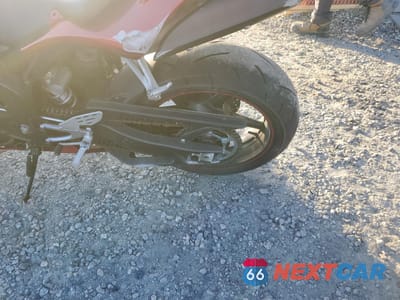 Zdjęcie 7 z 10 samochodu: 2007 YAMAHA YZFR1 VIN:JYARN20E67A000407 - miniatura