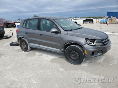 Czwarte zdjęcie samochodu z boku: 2012 VOLKSWAGEN TIGUAN S VIN:WVGCV7AX0CW003108 - miniatura