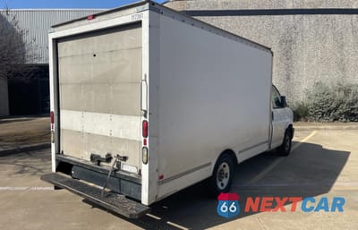 Czwarte zdjęcie samochodu z boku: 2011 GMC SAVANA CUTAWAY G3500 VIN:1GDY72CA8B1903052 - miniatura