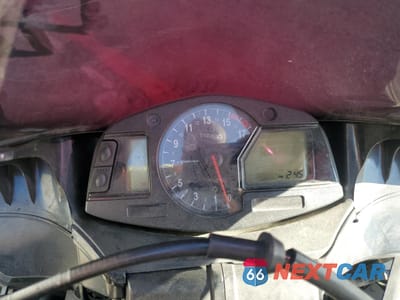 Zdjęcie 7 z 9 samochodu: 2007 HONDA CBR600 RR VIN:JH2PC40027M003800 - miniatura
