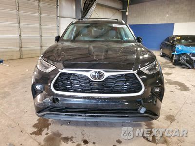 Piąte zdjęcie samochodu w środku: 2023 TOYOTA HIGHLANDER L VIN:5TDKDRBH0PS028327 - miniatura
