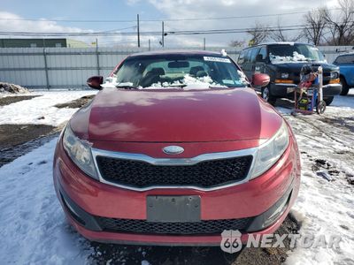 Piąte zdjęcie samochodu w środku: 2013 KIA OPTIMA LX VIN:5XXGM4A72DG215132 - miniatura