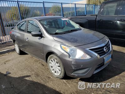 Czwarte zdjęcie samochodu z boku: 2017 NISSAN VERSA S VIN:3N1CN7AP6HL857346 - miniatura