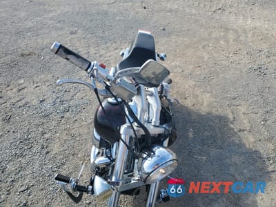 Piąte zdjęcie samochodu w środku: 2005 HONDA VT750 C VIN:JH2RC440X5M800862 - miniatura