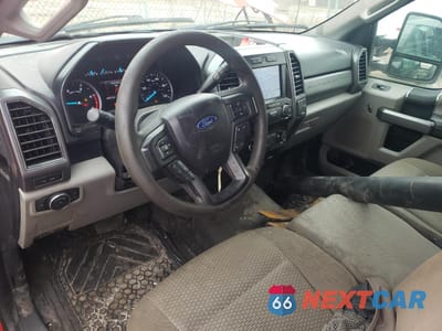 Zdjęcie 8 z 14 samochodu: 2020 FORD F550 SUPER DUTY VIN:1FDUF5GT6LDA13342 - miniatura