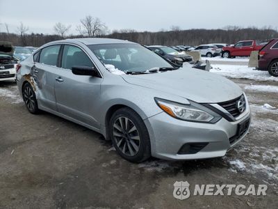 Czwarte zdjęcie samochodu z boku: 2017 NISSAN ALTIMA 2.5 VIN:1N4AL3AP3HC149821 - miniatura
