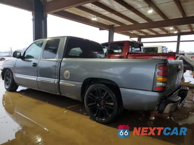 Drugie zdjęcie samochodu z przodu: 2001 GMC NEW SIERRA C1500 VIN:2GTEC19V011321866 - miniatura
