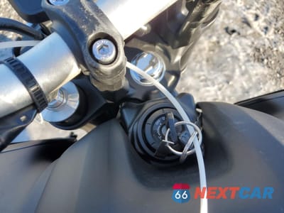 Zdjęcie 8 z 10 samochodu: 2023 YAMAHA MT09 VIN:JYARN71E1PA003789 - miniatura