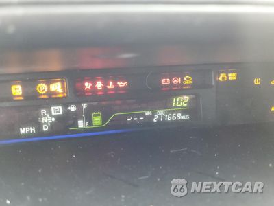 Zdjęcie 9 z 12 samochodu: 2014 TOYOTA PRIUS V VIN:JTDZN3EU1E3305860 - miniatura
