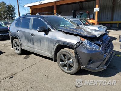 Czwarte zdjęcie samochodu z boku: 2020 TOYOTA RAV4 XSE VIN:2T3E6RFV1LW002156 - miniatura