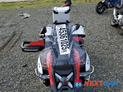 Piąte zdjęcie samochodu w środku: 2025 BMW R 1300 GS ADVENTURE VIN:WB10M3300S6K82297 - miniatura