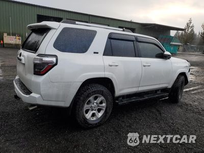 Trzecie zdjęcie samochodu z tyłu: 2019 TOYOTA 4RUNNER SR5 VIN:JTEBU5JR3K5640356 - miniatura