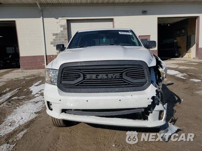 Piąte zdjęcie samochodu w środku: 2019 RAM 1500 CLASSIC SLT VIN:1C6RR6TT7KS711599 - miniatura